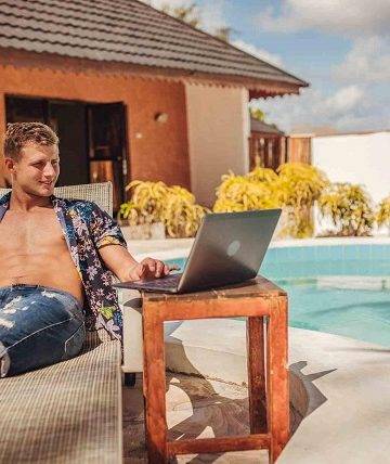 Antalya’s Digital Nomad Apartments: Remote Work by the Mediterranean